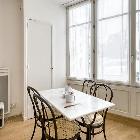 Proche * La Rochelle (Charente-Maritime)